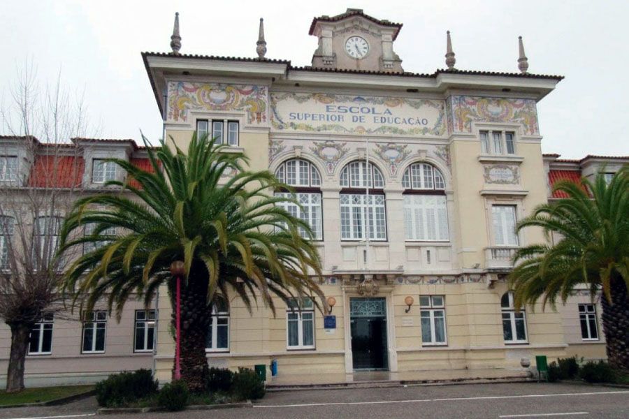 Da creche ao ensino superior sem sair do bairro